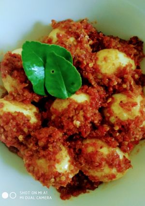 Foto resep Telur balado rumahan bunda thifa🥚🥚🥚🌶️🍅🍅