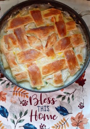 A picture of Chicken Pot Pie.