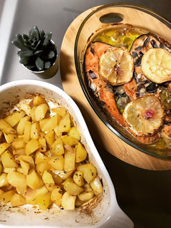 Foto de Salmão com batatinhas no forno