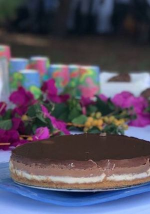 Foto principal de Tarta tres chocolates. La mejor receta que vas a encontrar