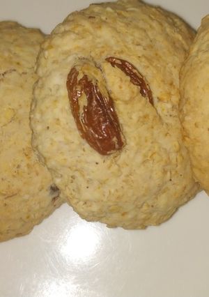 ஓட்ஸ் குக்கீஸ் (Oats cookies recipe in tamil) செய்முறை முக்கிய புகைப்படம்