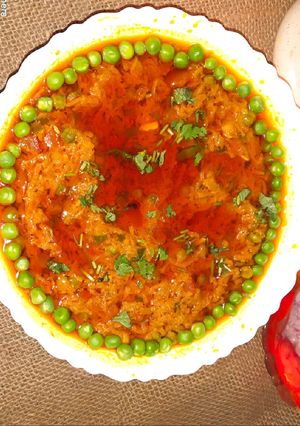 લીલી હળદરનું શાક (Lili Haldar Nu Shak Recipe In Gujarati) રેસીપી મુખ્ય ફોટો