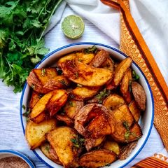 A picture of Aloo Tuk.