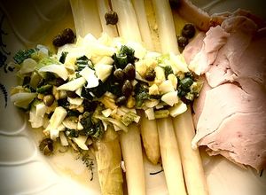Une photo de Asperges à la pointe de Tabasco