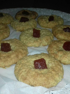 Una foto de Galletitas de avena miel y membrillo
