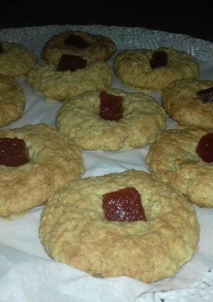 Una foto de Galletitas de avena miel y membrillo