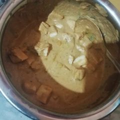 A picture of Butter paneer.