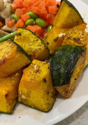 A picture of Herb roasted Kabocha squash.