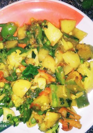 A picture of Mixed vegetables torkari.