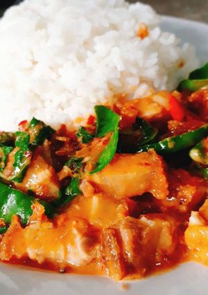 รูปของ ผัดพริกแกงหมูกรอบใส่นมสด