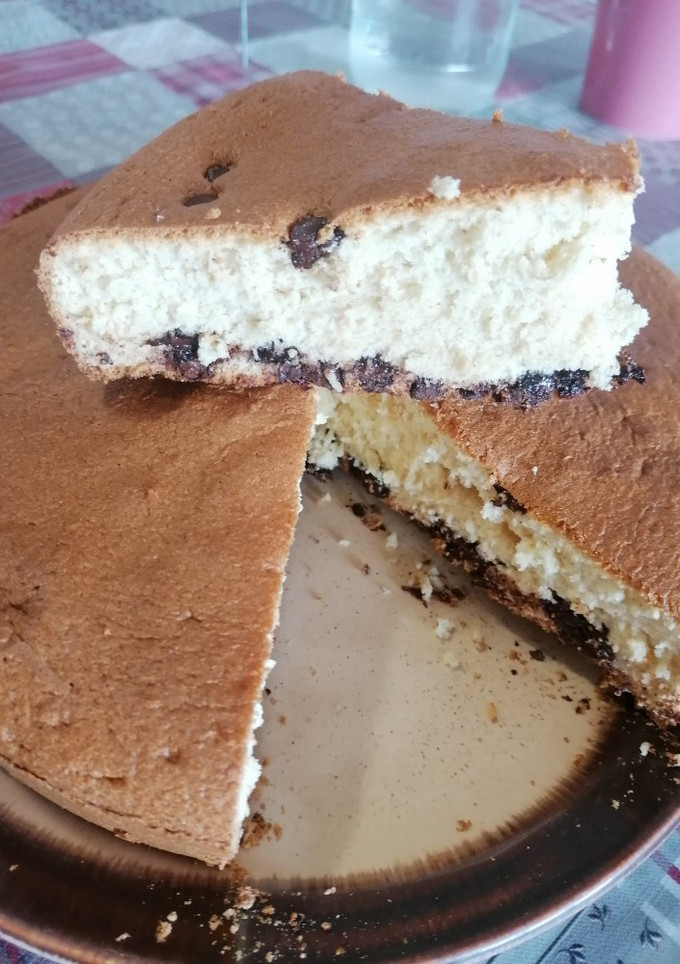 Una foto de 29. Bizcocho con base de pepitas de chocolate