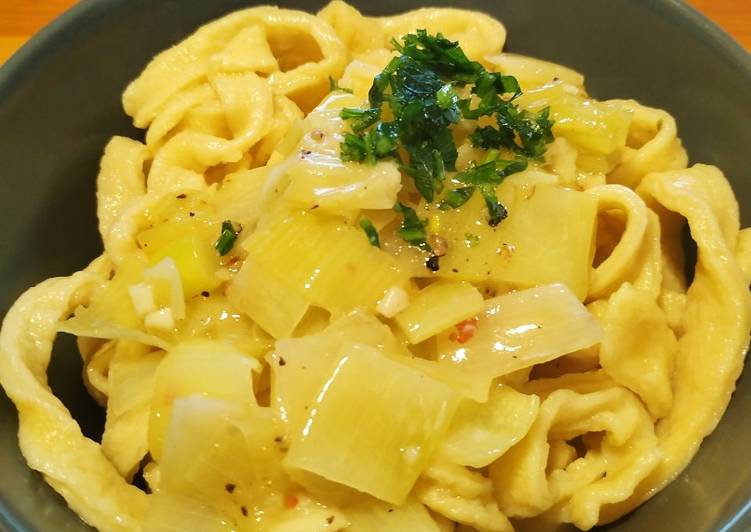 Step-by-Step Guide to Prepare Speedy Egg noodles with butter leek and lemon