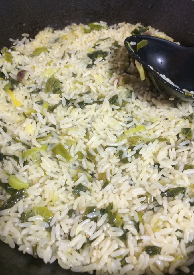Una foto de Risotto puerro y cebollín