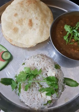 A picture of Chhole (chickpeas).