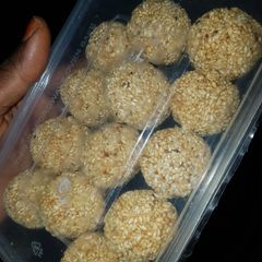 A picture of Sugar coated sesame balls.