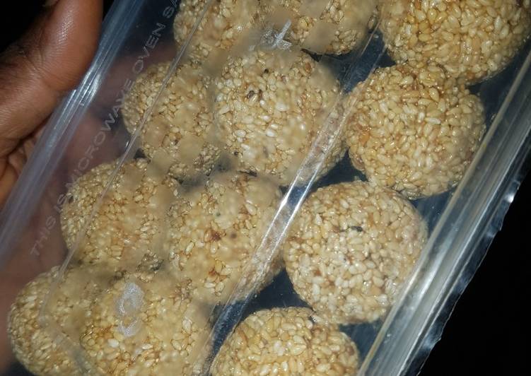 Sugar coated sesame balls