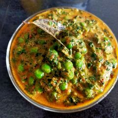 A picture of Methi Malai matar.