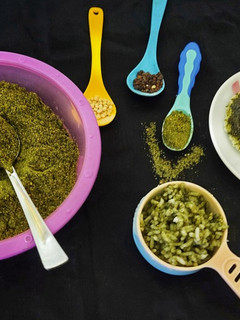 முருங்கை கீரை பருப்பு பொடி(murungai keerai paruppu podi recipe in tamil) செய்முறை முக்கிய புகைப்படம்