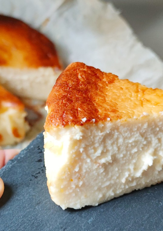 Una foto de Tarta de queso estilo La Viña