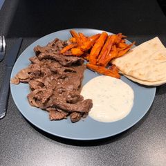 A picture of Beef Shawarma.