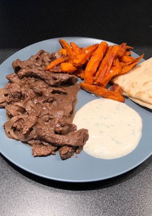 A picture of Beef Shawarma.