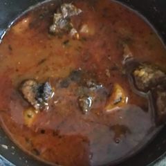 A picture of Aloo gosht.