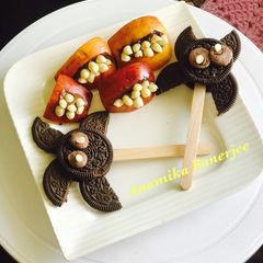 A picture of Witch’s Teeth with Devilled Oreos.