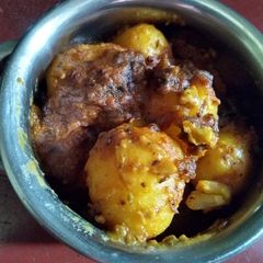 A picture of Dum aaloo.