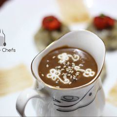 A picture of Satay sauce/dip.