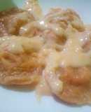 Sorrentimos de calabacín, queso masa casera y salsa de queso
