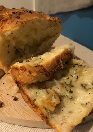 Une photo de Brioche à la mozzarella, ail et persil