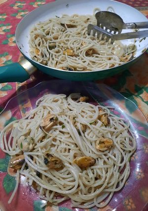 Una foto de Fideos con mejillones a la provenzal