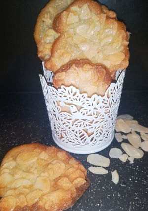 Une photo de Tuiles aux amandes croquantes