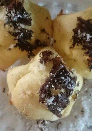 A picture of Ice cream muffins.