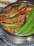 辣豆瓣醬炒肉片便當