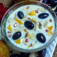 A picture of Mixed fruit kheer.