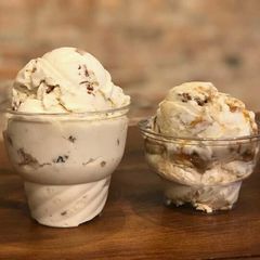 A picture of Praline Ice Cream.