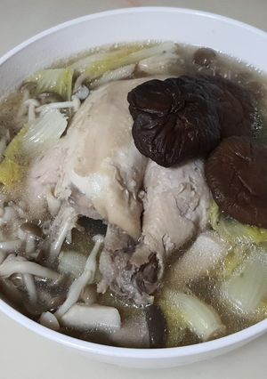 菇菇雞湯 的食譜成品照片