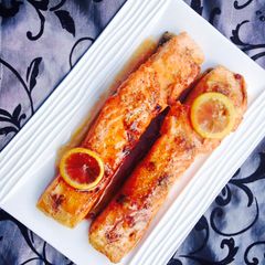 A picture of Honey Garlic Salmon.