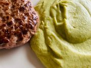 Una foto de hummus thermomix