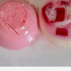 A picture of Milk pudding-broken glass jelly milk pudding,rose milk pudding.