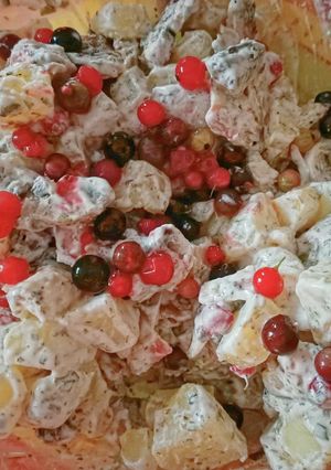 Une photo de Salade de champignons de Paris, groseilles, cassis et pommes de terre au Cook Expert