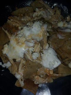 Una foto de Chilaquiles c/ pollito