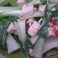 รูปของ Tumis bokcoy tahu putih