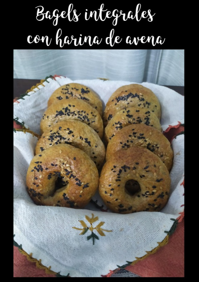 Una foto de Bagels integrales con harina de avena