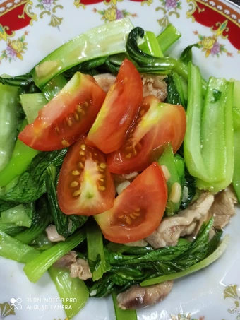 Easy Ways Make Recipes Tumis Pakcoy Ayam Bawang putih the Perfect Delicious.