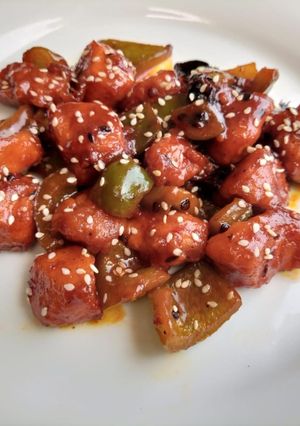 A picture of Spicy mango honey chicken.