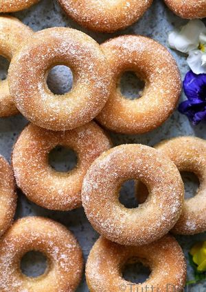 A picture of BAKED DOUGHNUTS😊😊.