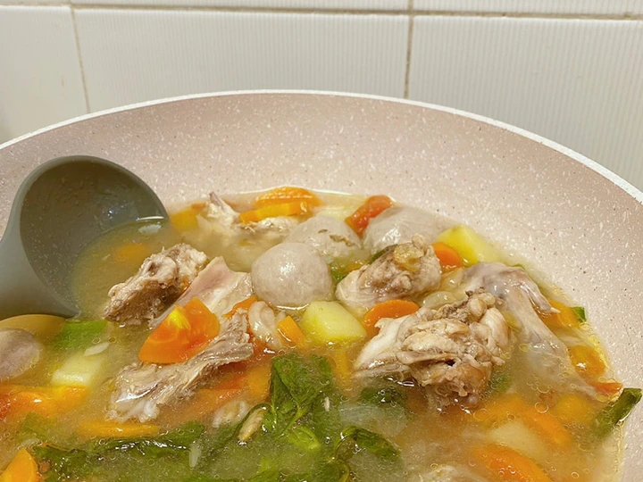 Langkah Mudah untuk Membikin Resep Sup ayam bakso yang Uenak Anti Ribet, Mantap Sekali