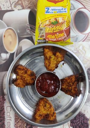 मैगी कटलेट (maggi cutlet recipe in Hindi) रेसिपी मुख्य फोटो